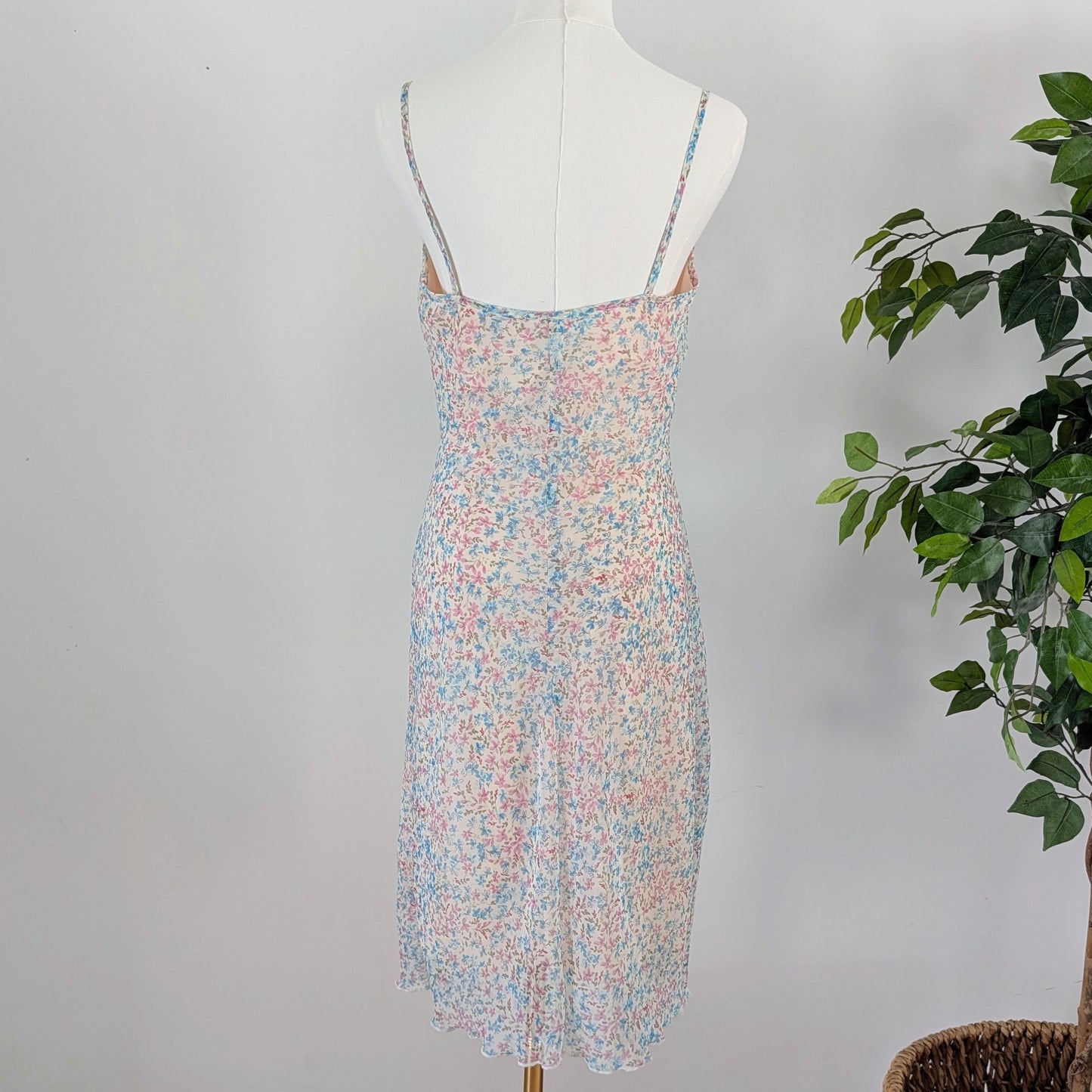 Whimsical Lace Up Floral Dress - M