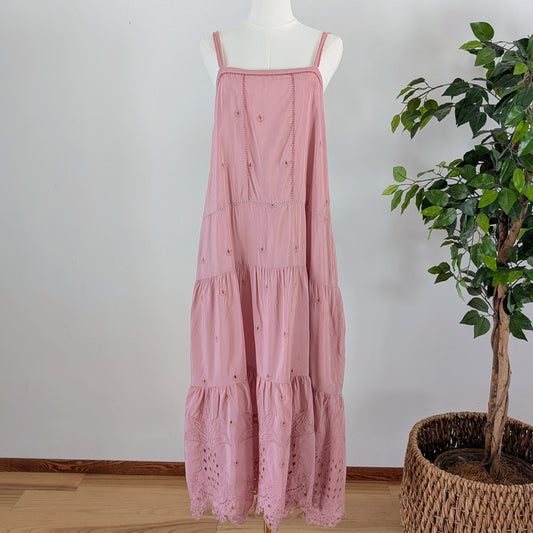 Beaded Eyelet Tiered Maxi Dress - M
