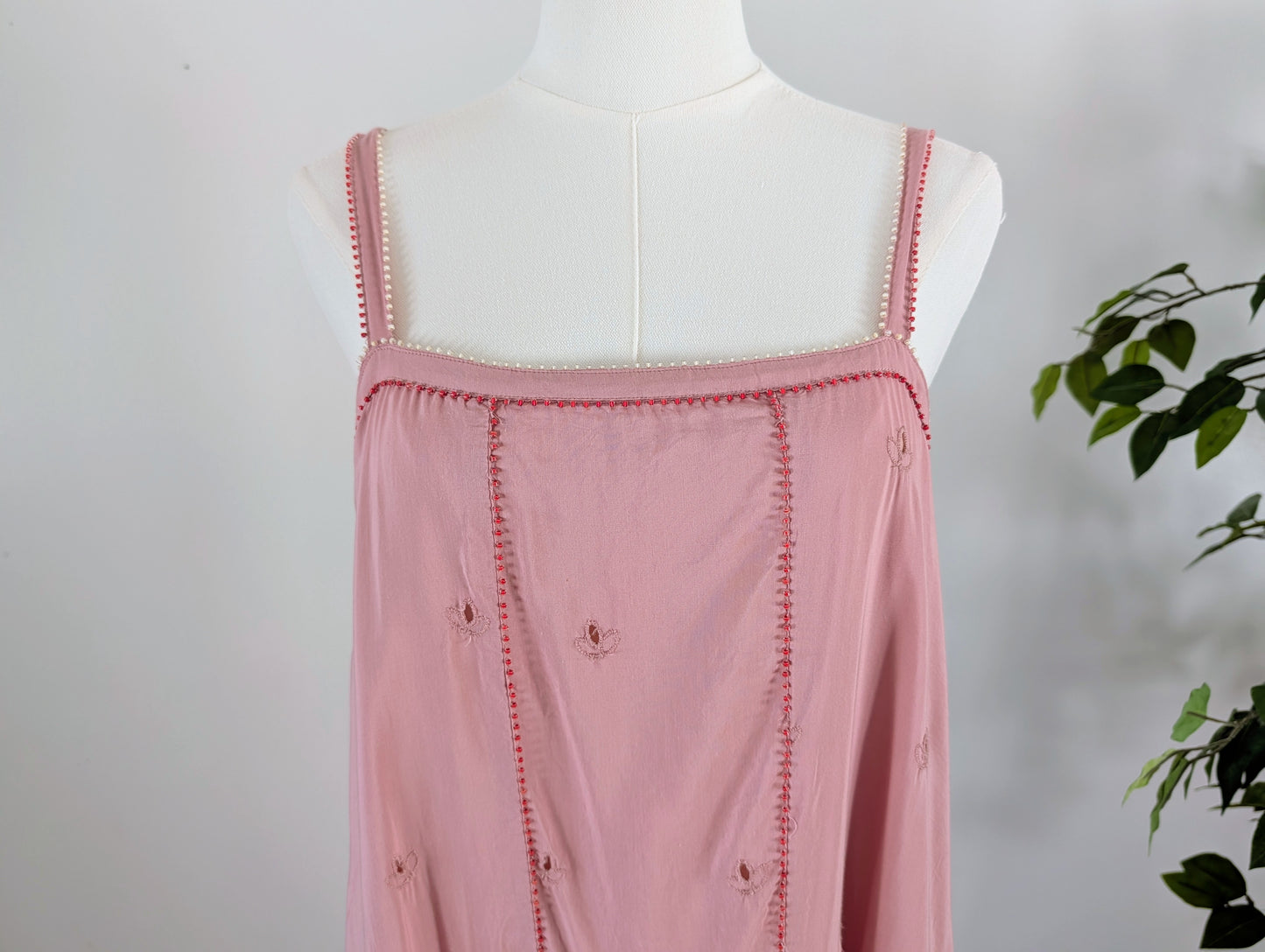 Beaded Eyelet Tiered Maxi Dress - M