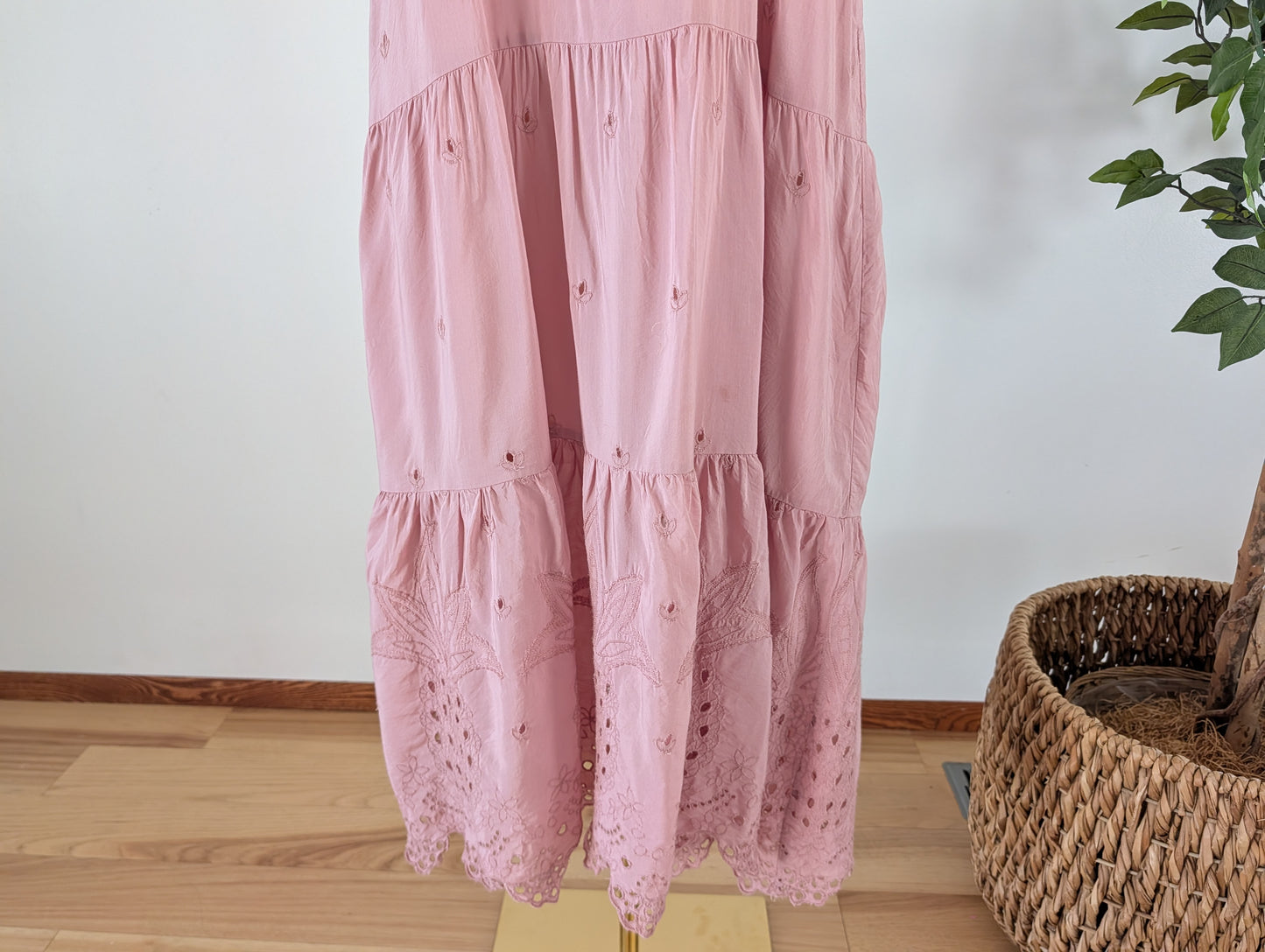 Beaded Eyelet Tiered Maxi Dress - M