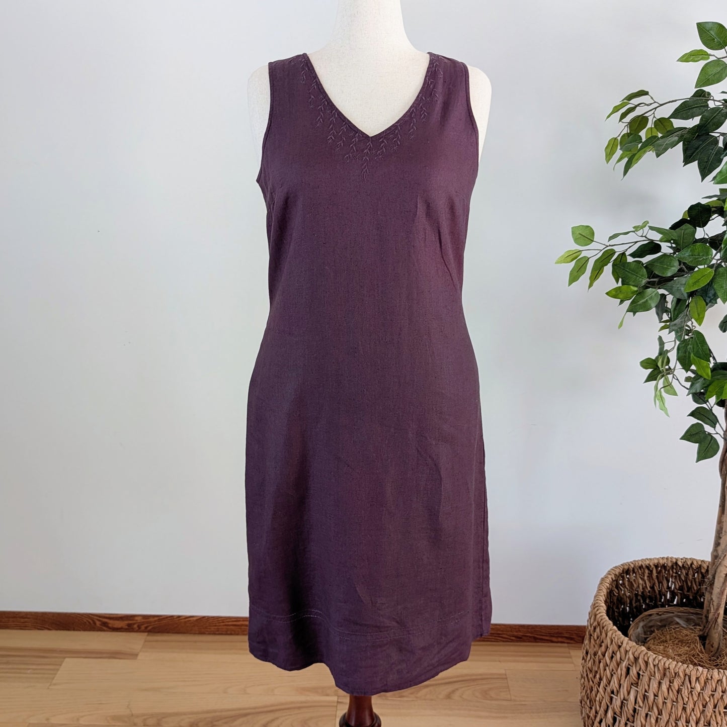 Eddie Bauer Linen Floral Embroidered Dress - 14