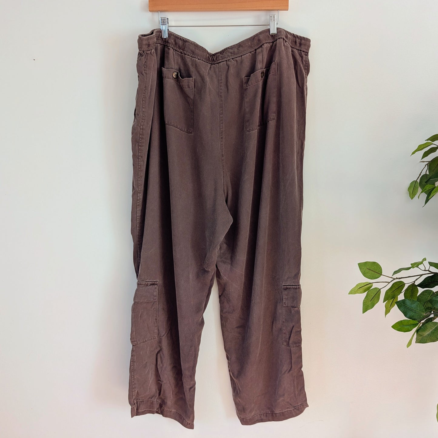 J Jill Tencel Brown Cargo Pants - 26W/4X