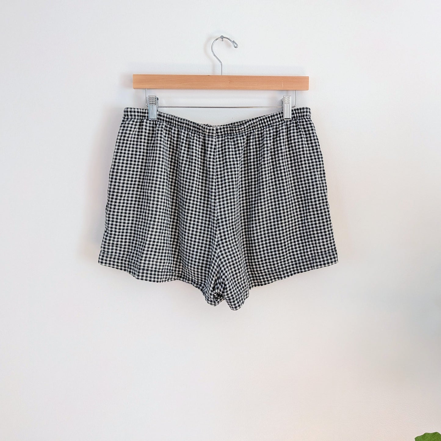 Gingham Plaid Linen Blend Shorts - M
