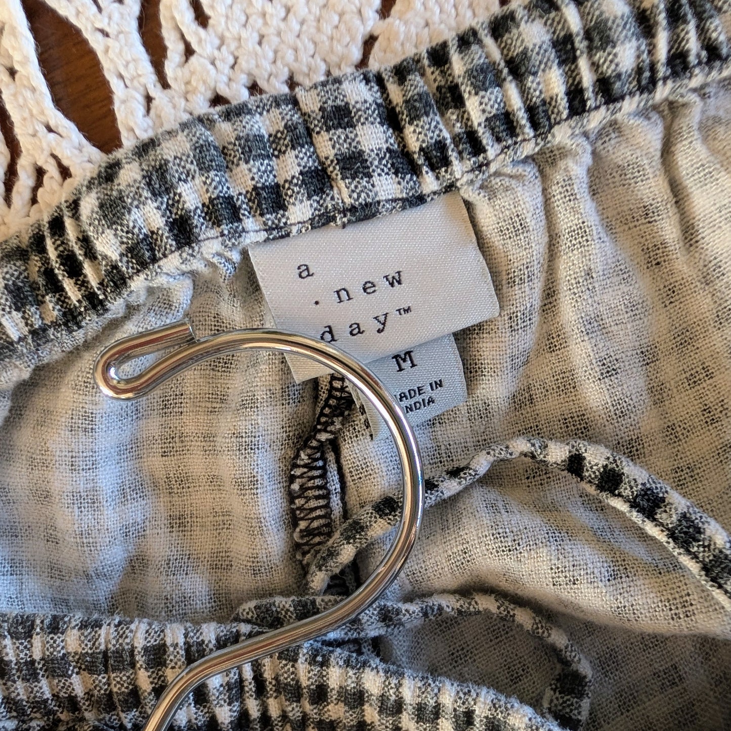 Gingham Plaid Linen Blend Shorts - M
