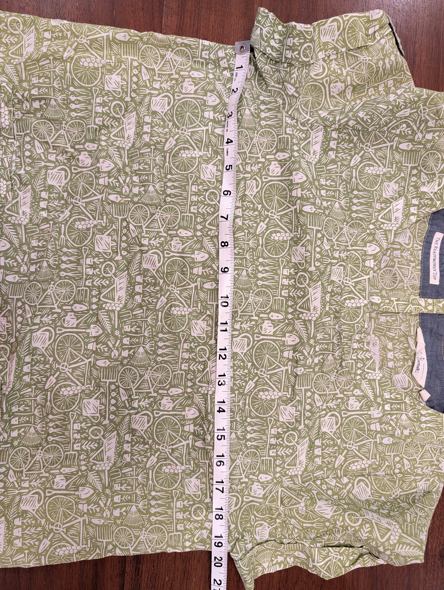 Novelty Printed Cotton Top Shirt - L