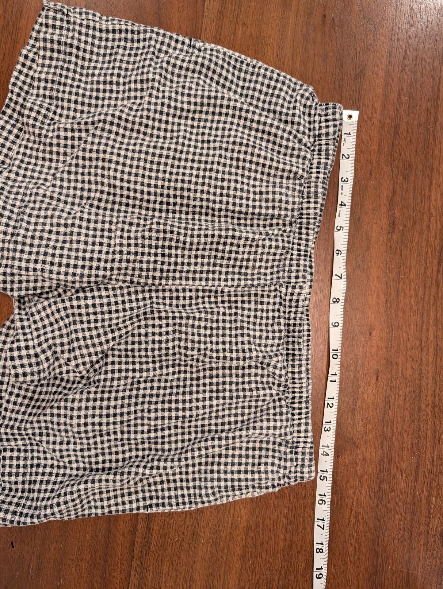 Gingham Plaid Linen Blend Shorts - M