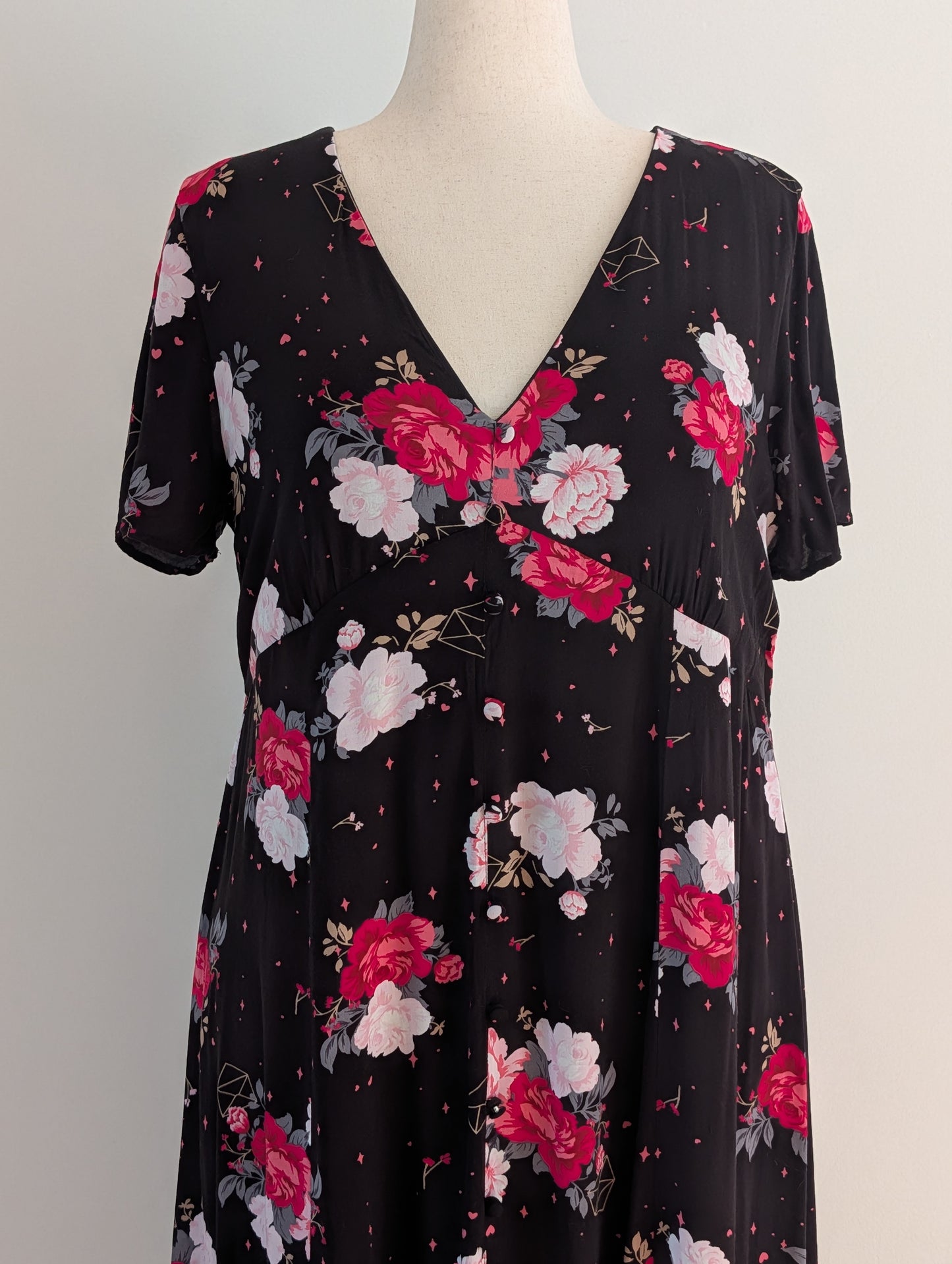 Torrid Black Rose Floral Dress – 2X