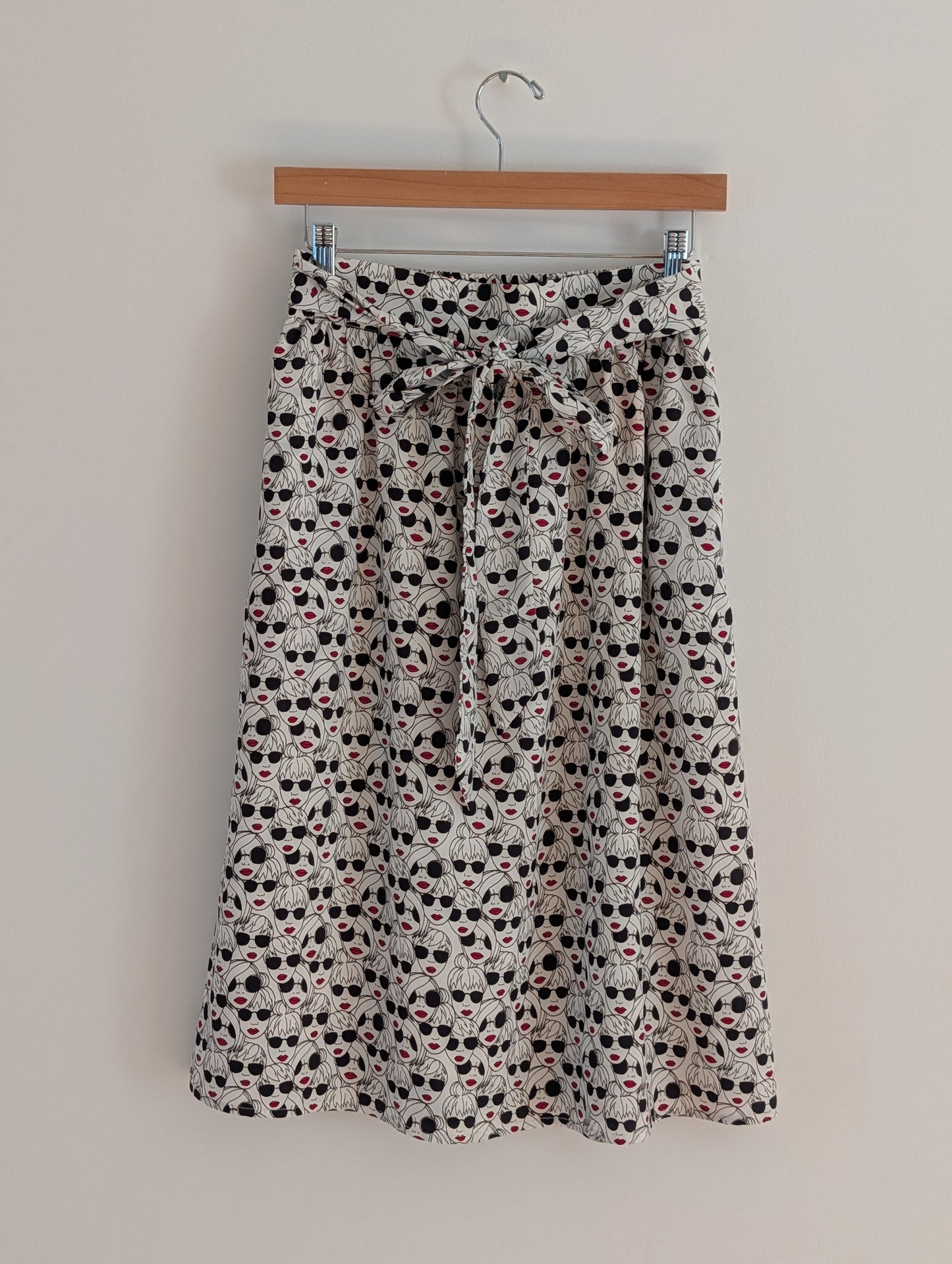Anthropologie Porridge Getaway Face Print Skirt – S