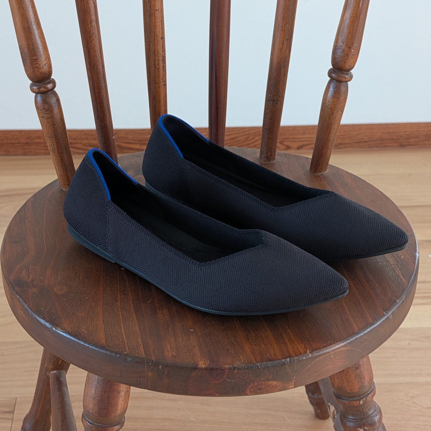 Rothy’s The Point Black Flats Blue Trim – 9.5
