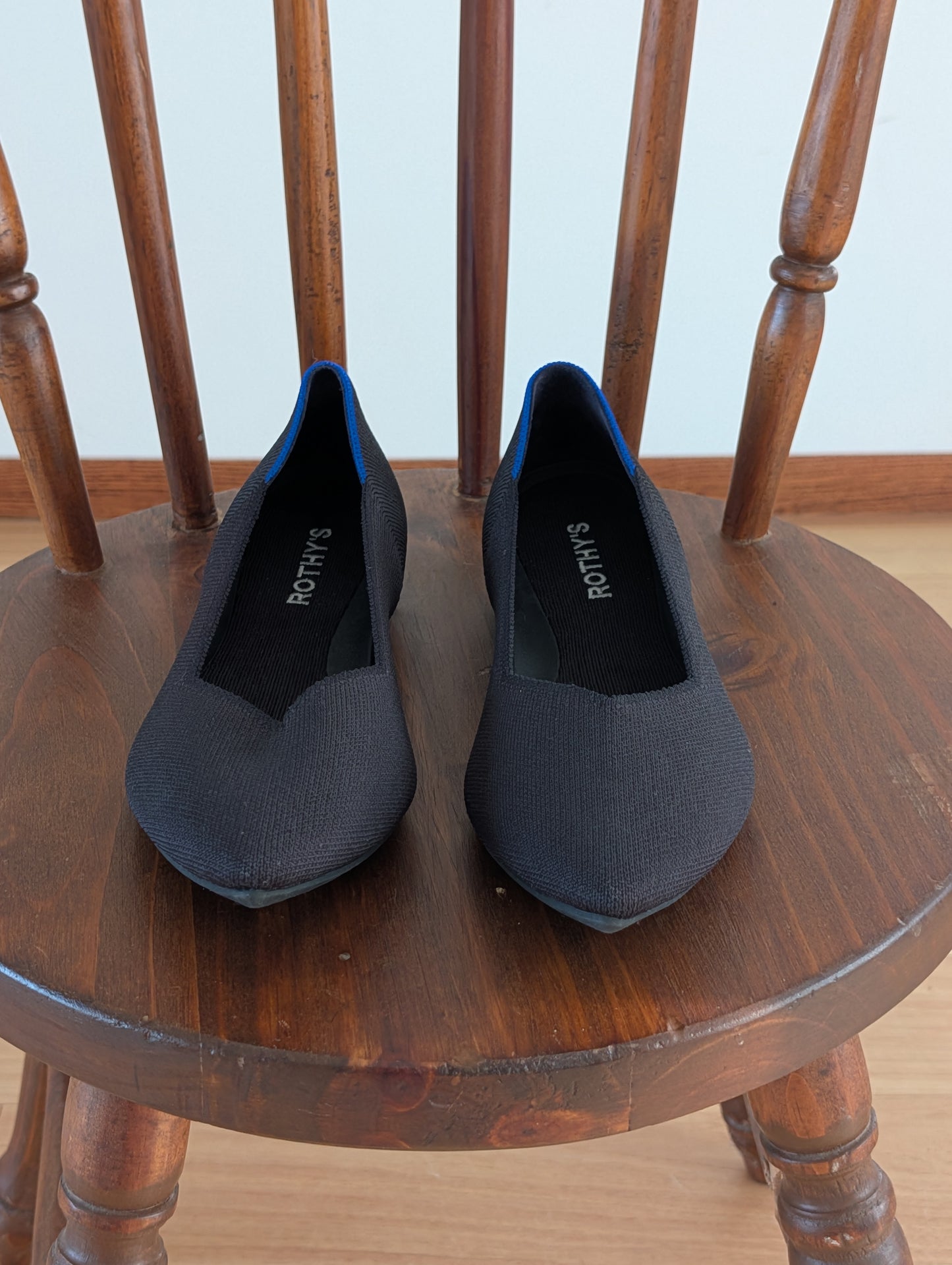 Rothy’s The Point Black Flats Blue Trim – 9.5