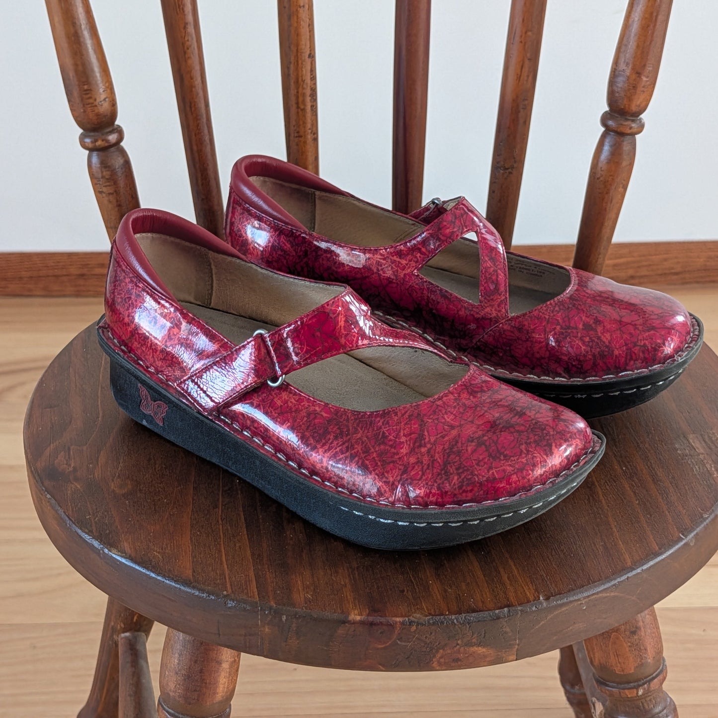 Alegria Day 366 Red Leather Mary Jane Shoes – 40