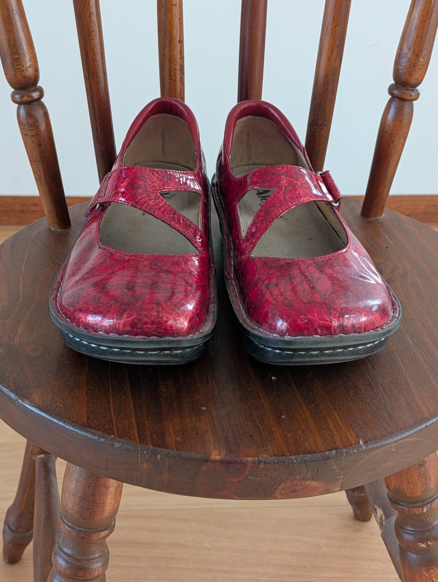 Alegria Day 366 Red Leather Mary Jane Shoes – 40