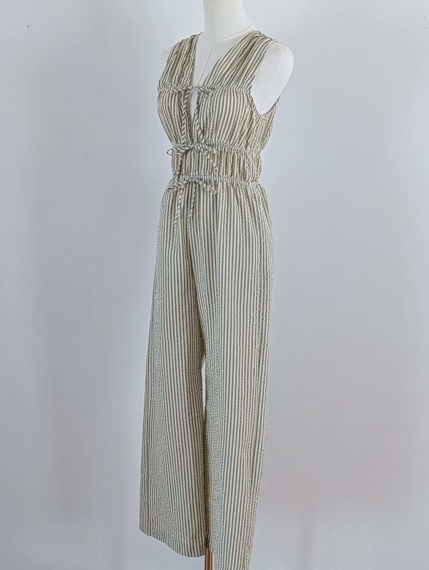 Monteau Los Angeles Striped Seersucker Jumpsuit - S