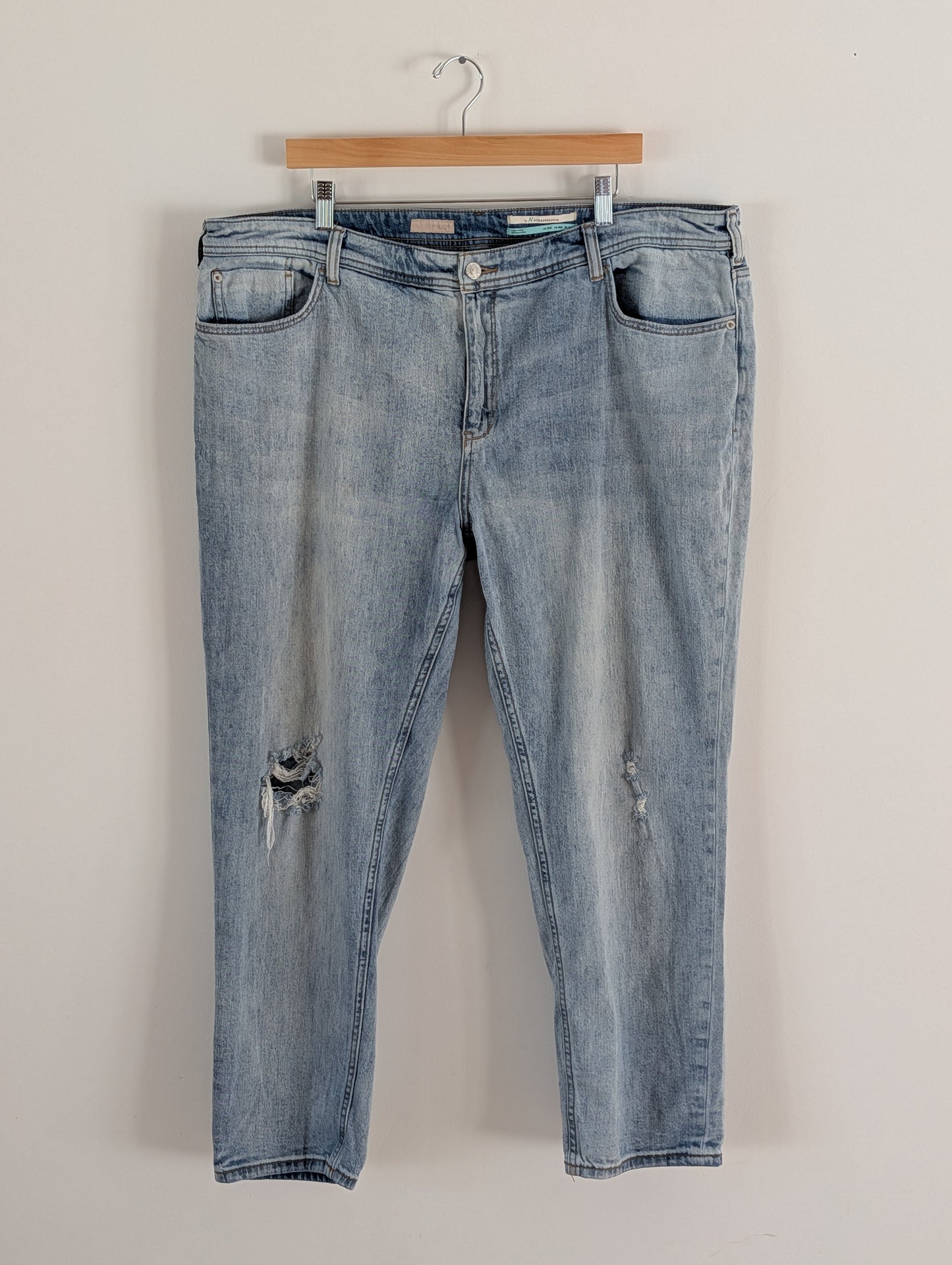 Anthropologie Pilcro Distressed Light Wash Jeans - 20W