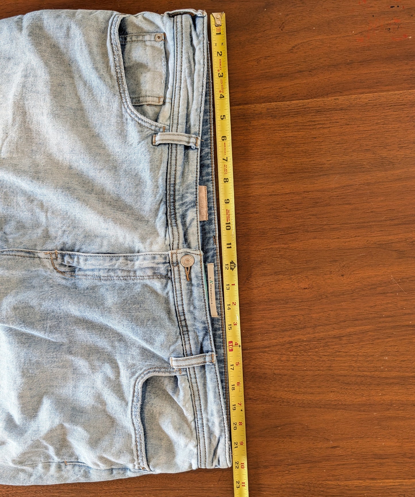 Anthropologie Pilcro Distressed Light Wash Jeans - 20W