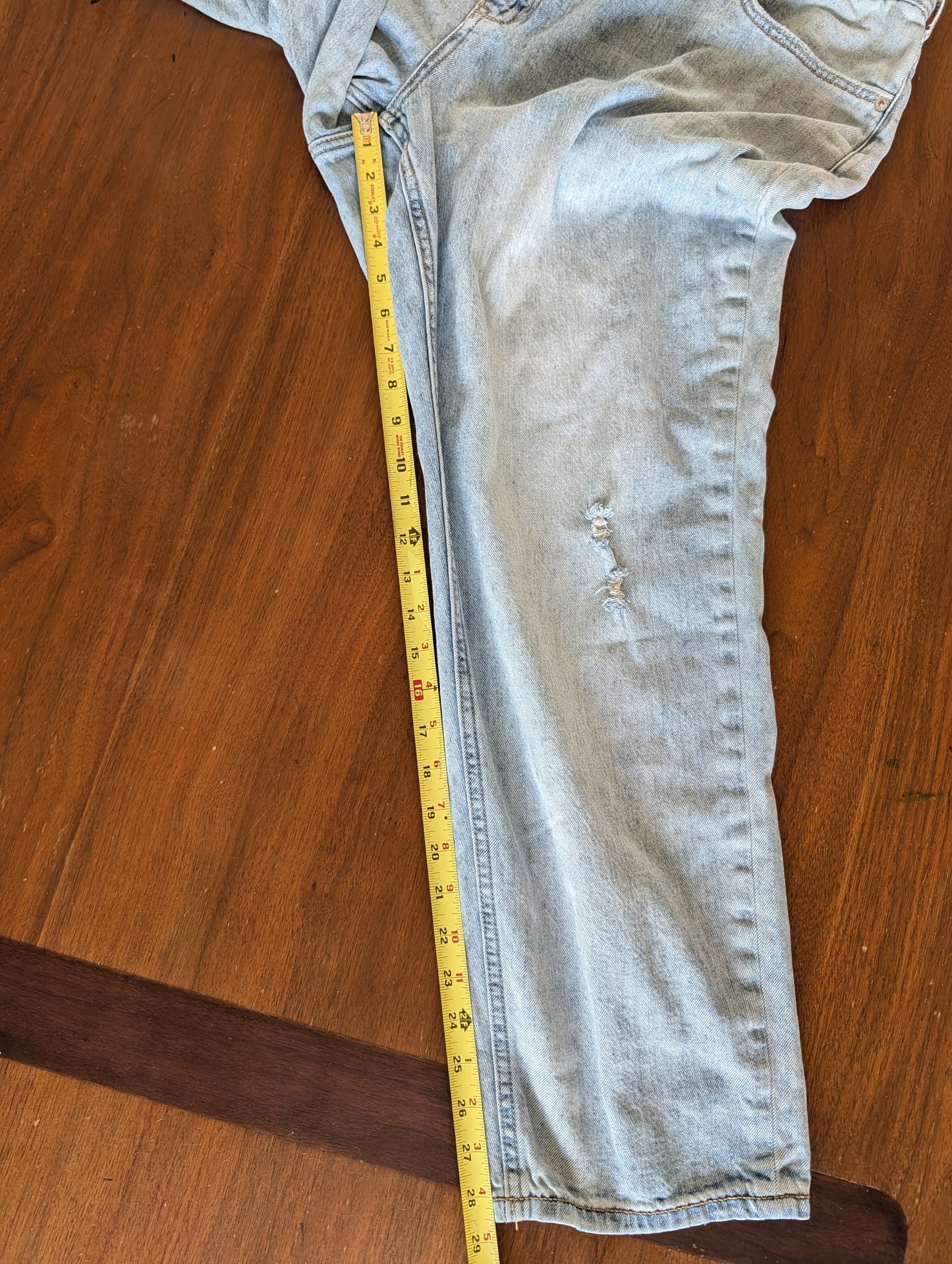 Anthropologie Pilcro Distressed Light Wash Jeans - 20W