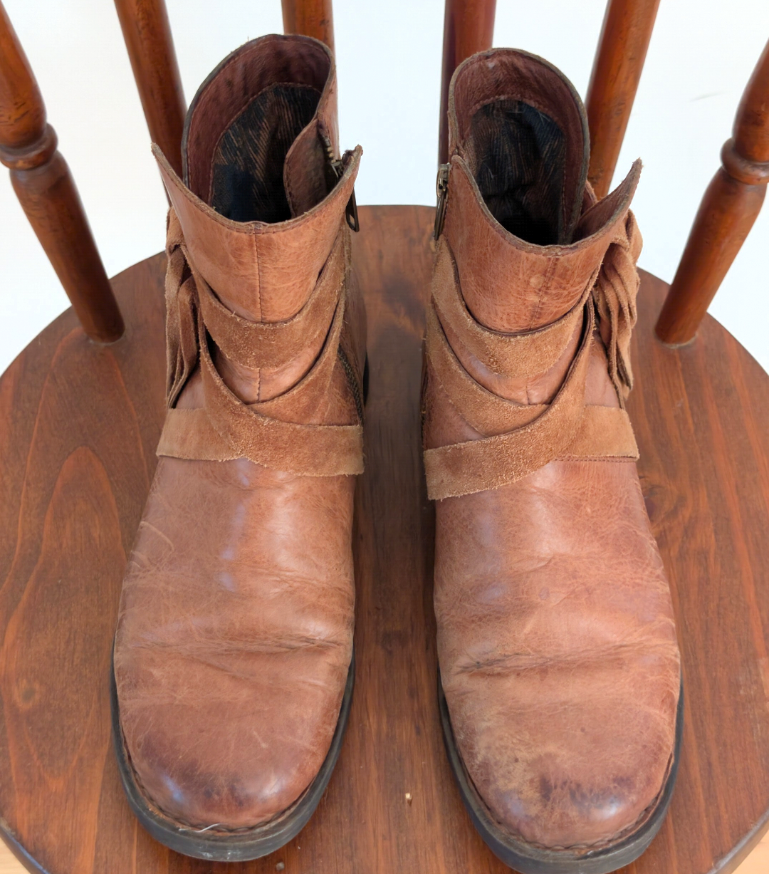 Born Perl Boots Boho Fringe Leather - 7