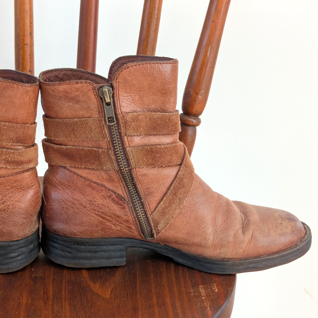 Born Perl Boots Boho Fringe Leather - 7