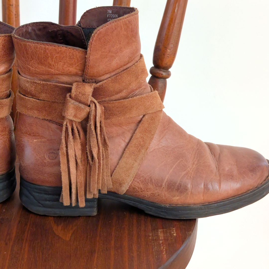 Born Perl Boots Boho Fringe Leather - 7