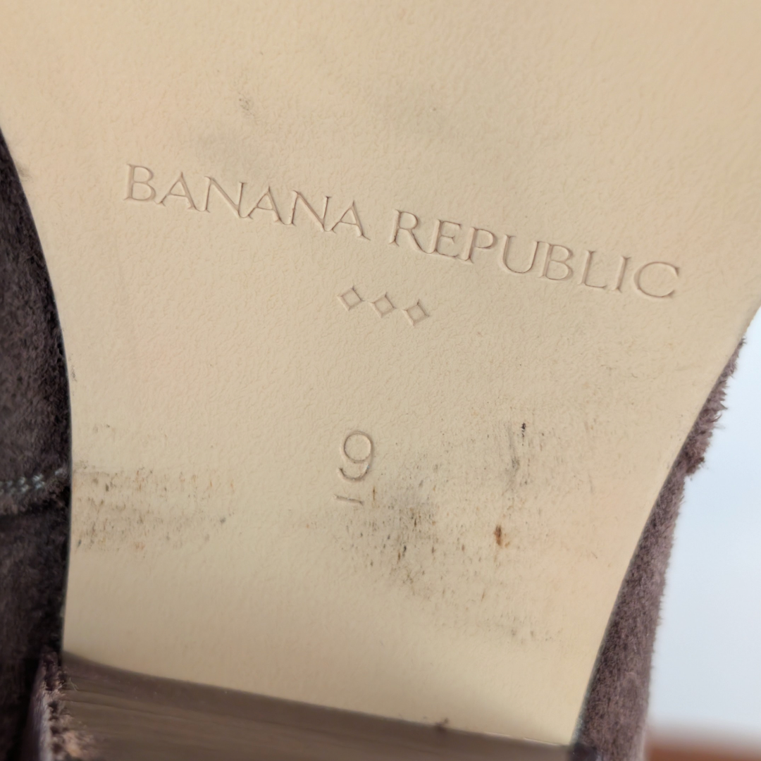 Banana Republic Booties Western Suede Olive - 9