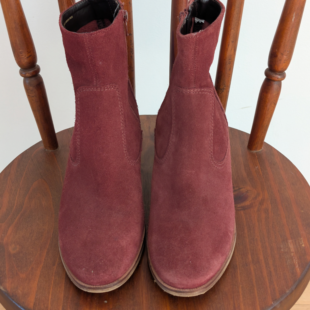 Crevo Jade Booties Western Suede - 9.5