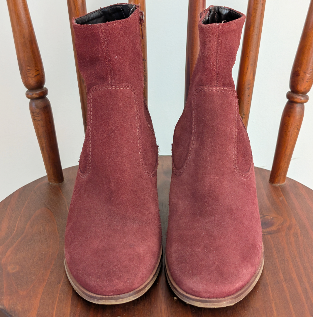 Crevo Jade Booties Western Suede - 9.5