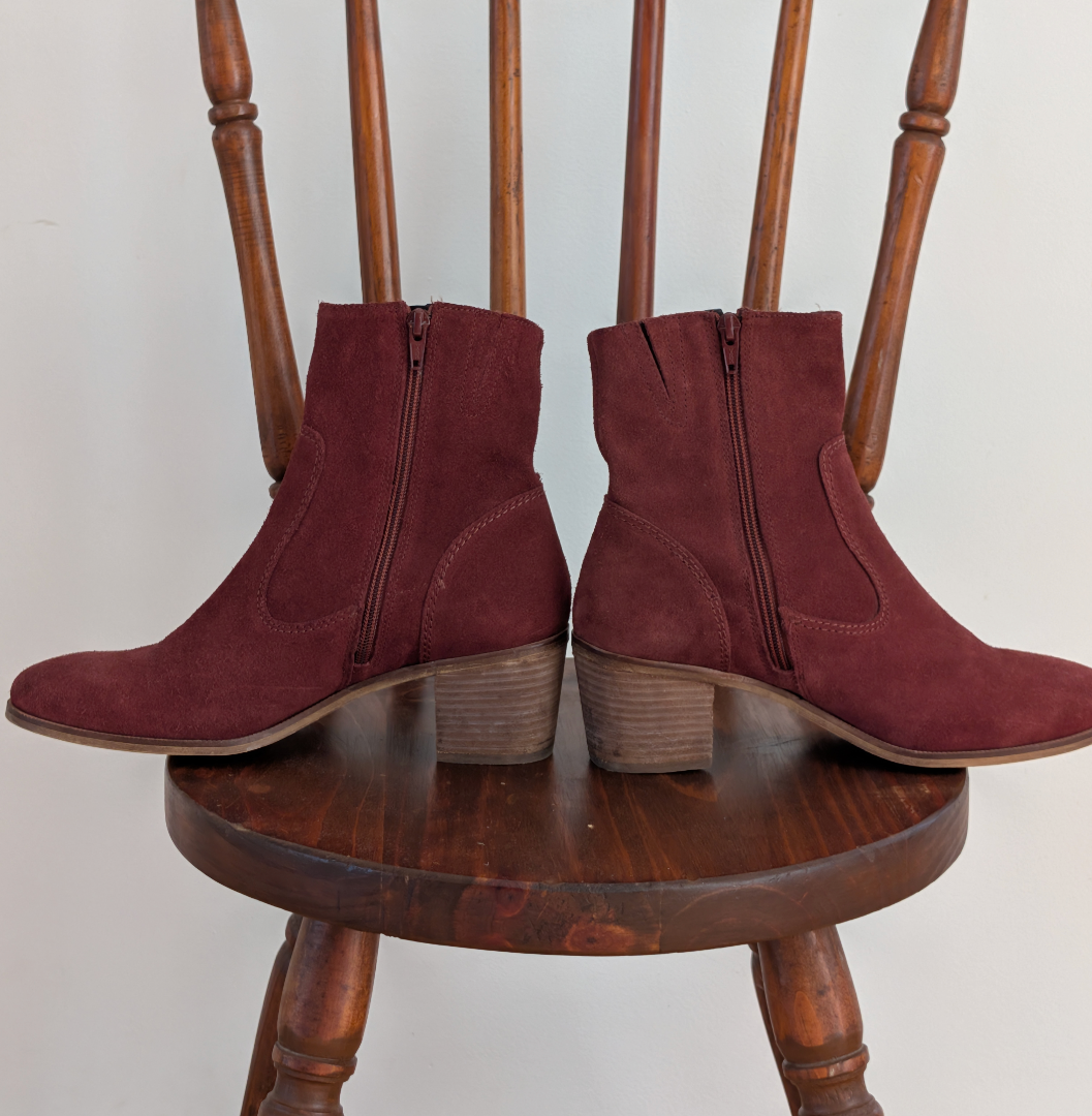 Crevo Jade Booties Western Suede - 9.5