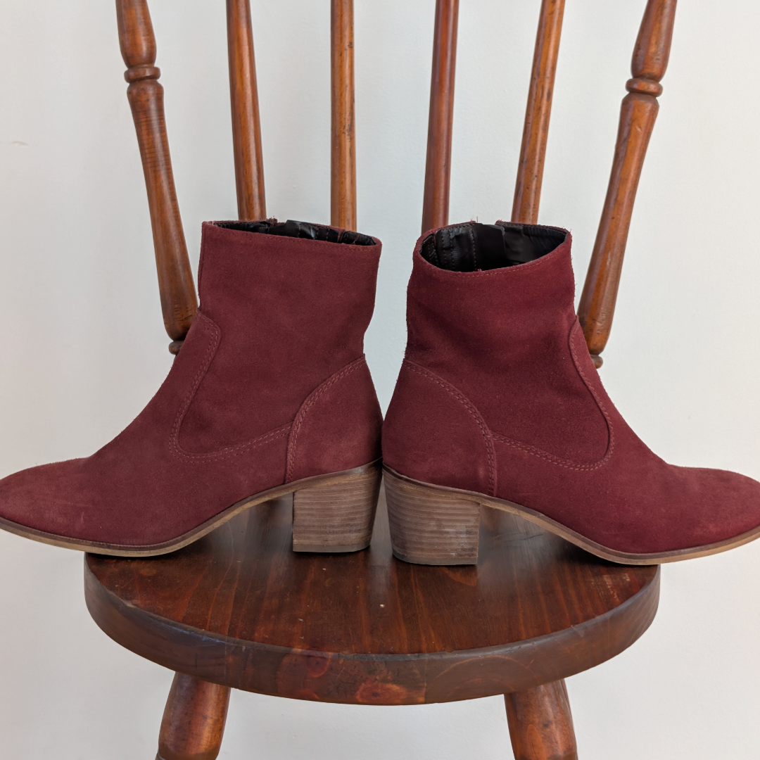 Crevo Jade Booties Western Suede - 9.5