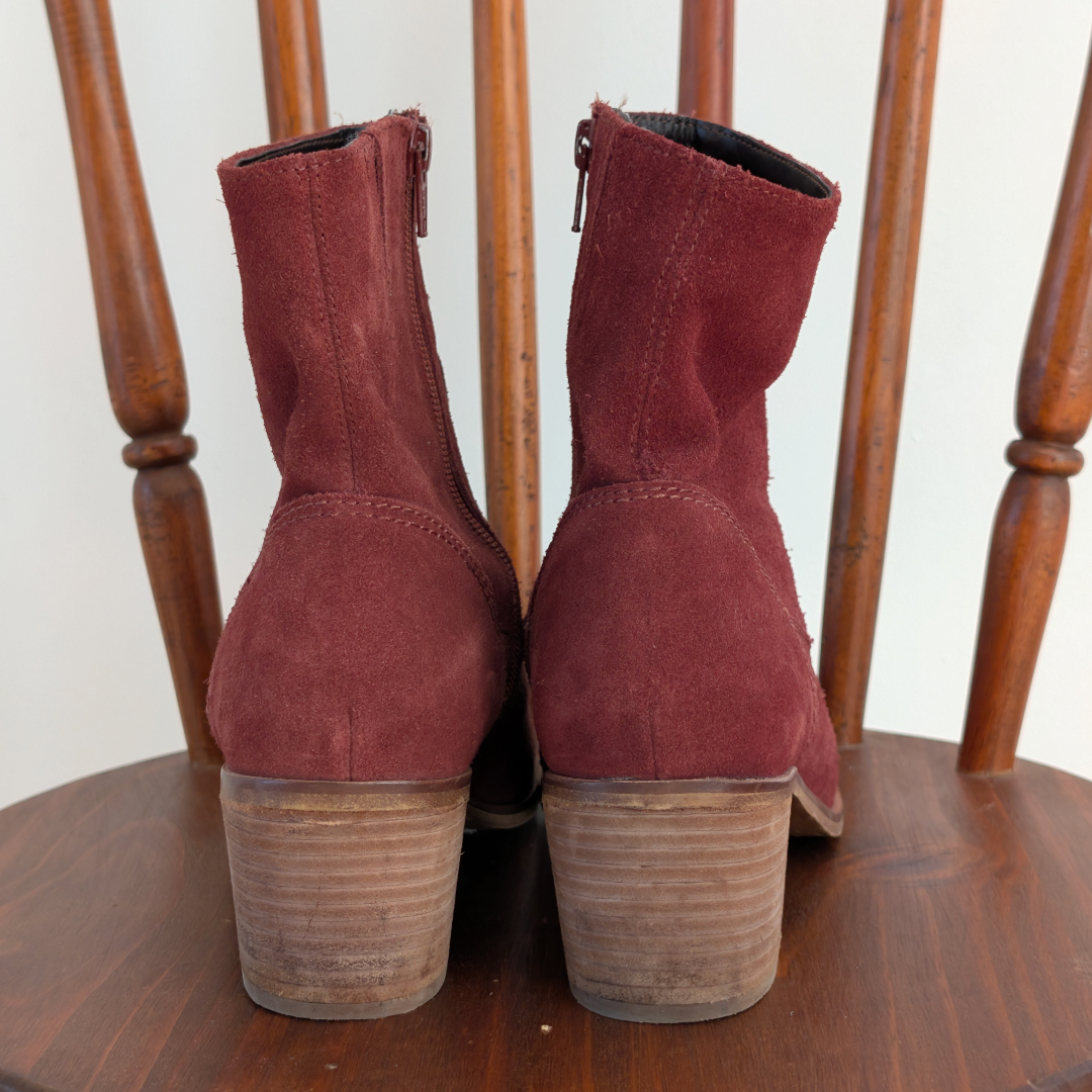 Crevo Jade Booties Western Suede - 9.5